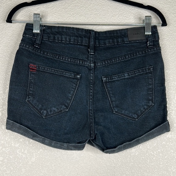 BDG Black Wash Mid Rise Alexa Summer Jean Shorts Size 25 - Picture 3 of 6